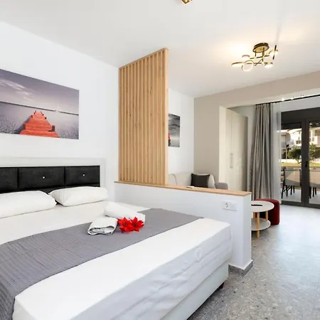 Twinstars Superior Apartment Gerakini Exterior photo
