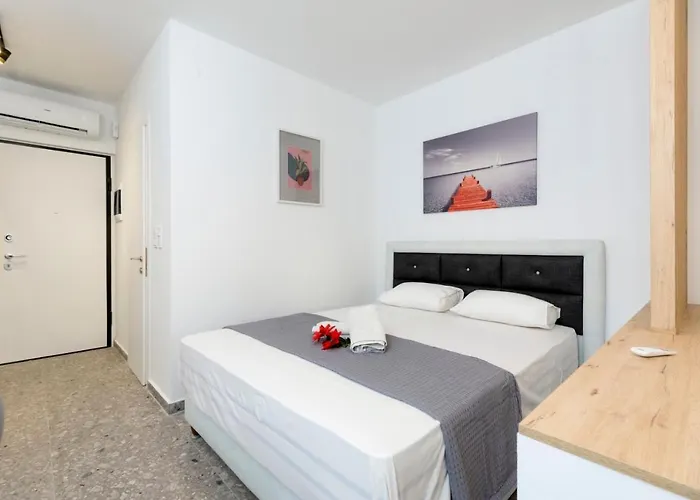Twinstars Superior Apartment